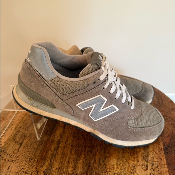 New Balance Men's 574 Gray Sneakers - Picture 4 of 6